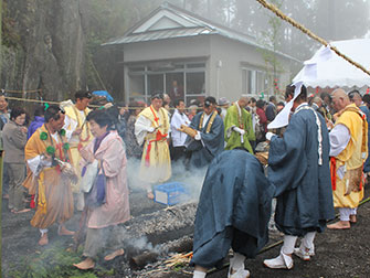 火渡り護摩法要